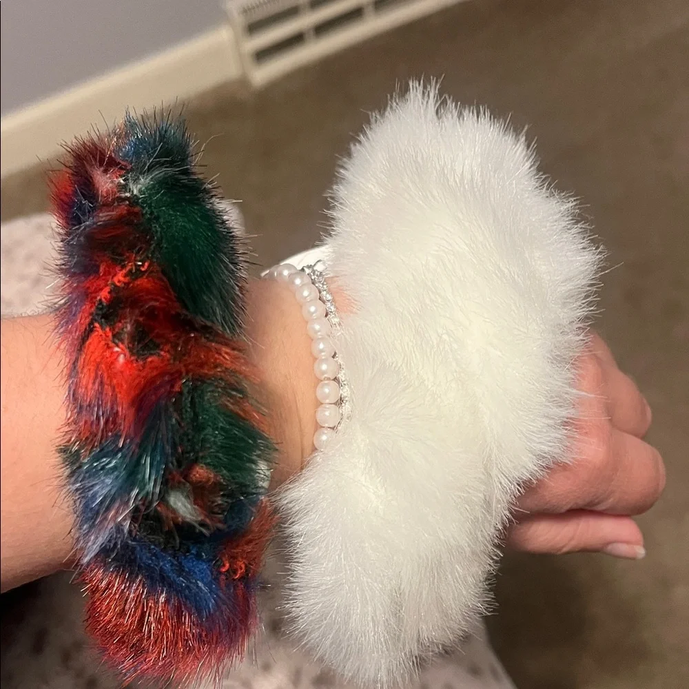 Set of 2 Fabulous Furs Scrunchies White Green and Red
